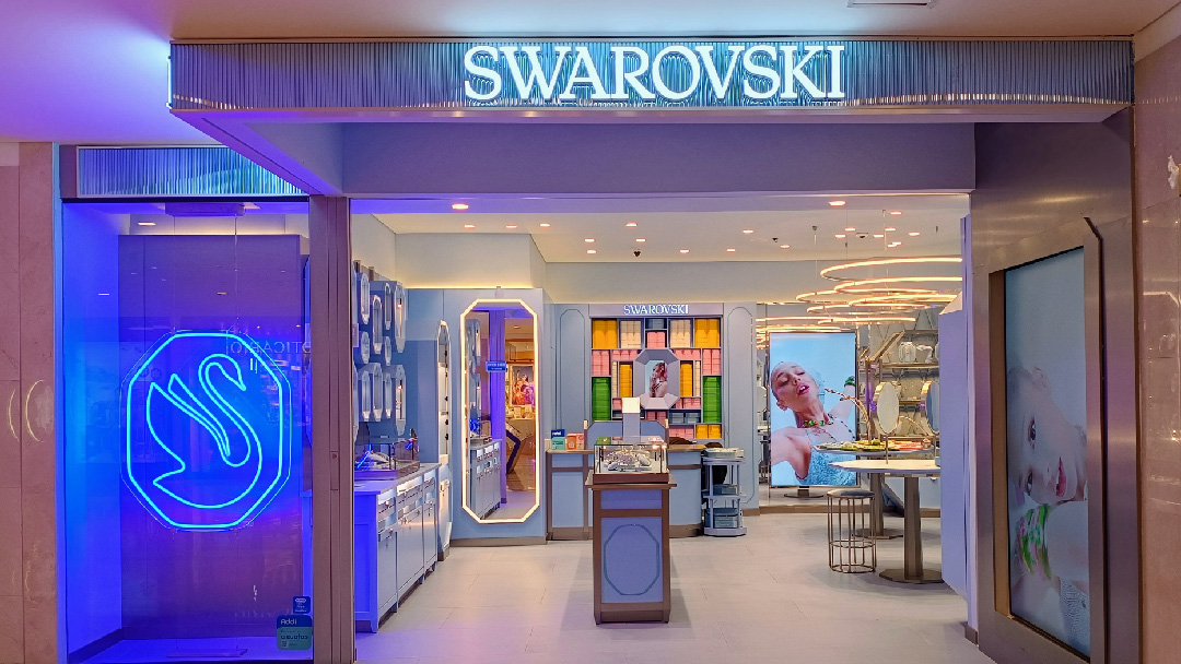 SWAROVSKI